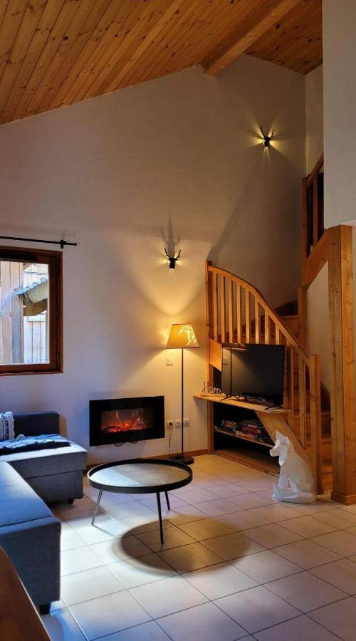 Chalet By Sophie Superdevoluy Avec Piscine Екстер'єр фото