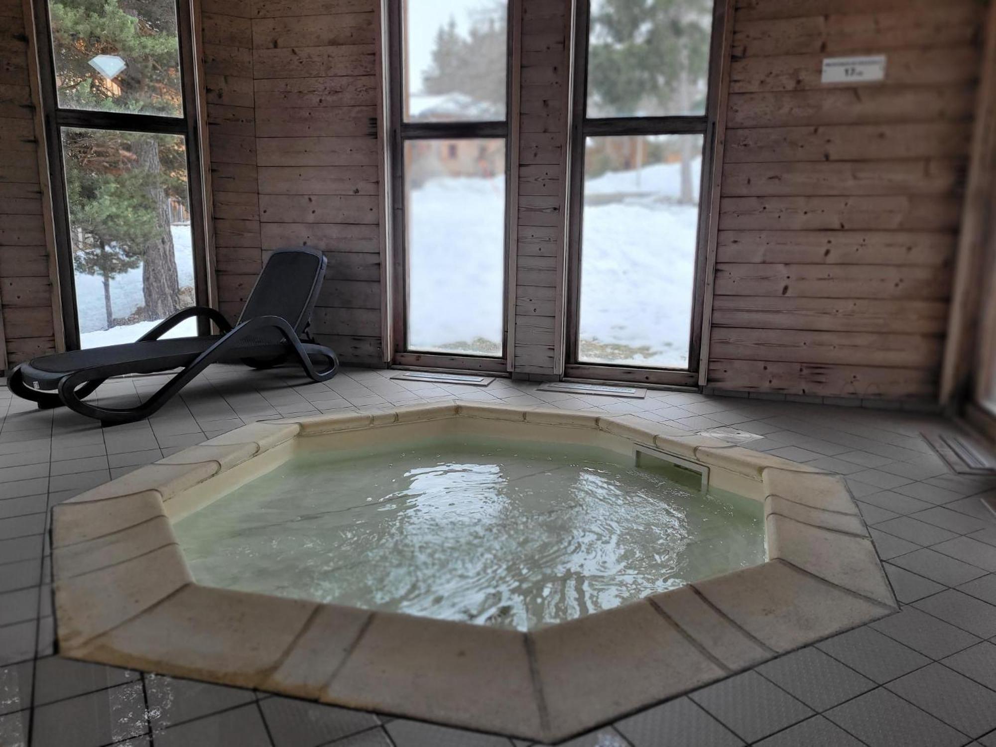 Chalet By Sophie Superdevoluy Avec Piscine Екстер'єр фото